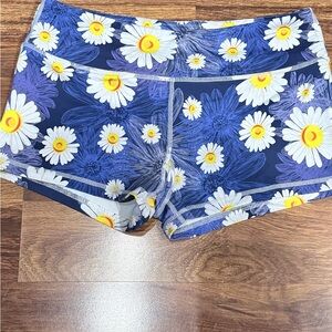 Savage Barbell Daisy Shorts